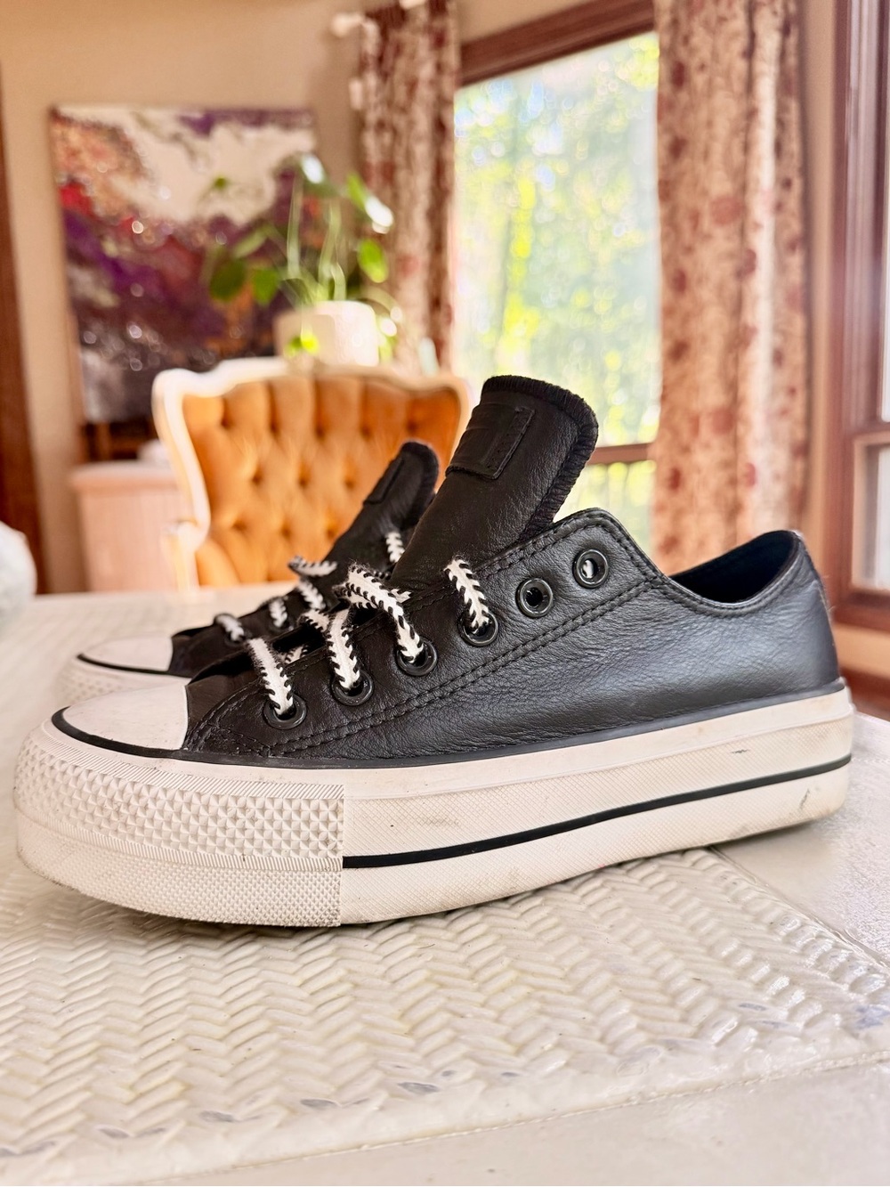 SPORTY & SLEEK AF— Custom Platform Converse Black Leather Sz 7
